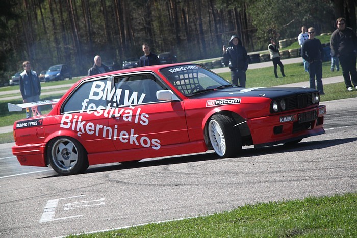 Latvijas BMW klubs (www.bmwklubs.lv) sadarbībā ar oficiālo BMW pārstāvi Latvijā BM Auto (www.bmauto.lv) rīko jau 7. Latvijas BMW festivālu 74394