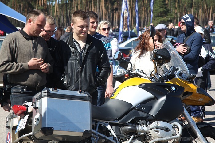 Latvijas BMW klubs (www.bmwklubs.lv) sadarbībā ar oficiālo BMW pārstāvi Latvijā BM Auto (www.bmauto.lv) rīko jau 7. Latvijas BMW festivālu 74403