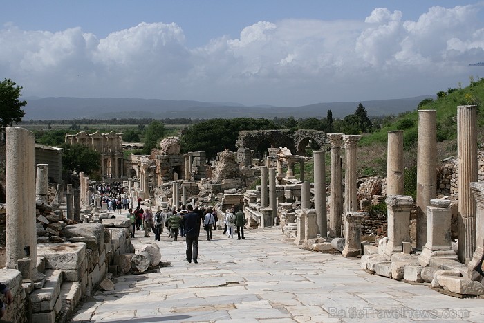 Efesa ir vislabāk saglabājusies senā pilsēta pasaulē. Kādreiz Efesa bija Romas impērijas Āzijas reģiona galvaspilsēta 74689