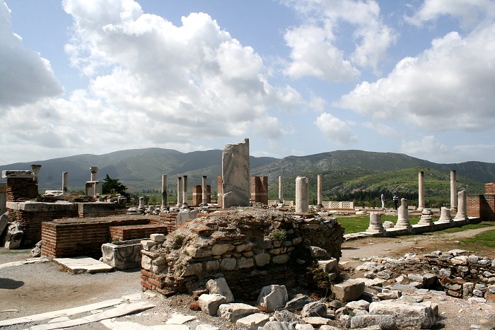Sv. Jāņa bazilika (St. Jean Aniti) tika uzcelta uz Apustuļa kapa 6. gadsimtā Selčukā, Turcijā 74744