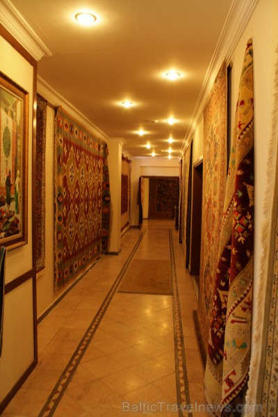 Turcija no senseniem laikiem ir slavena ar vilnas un zīda paklājiem - Kušadasi turku paklāju darbnīca 74853