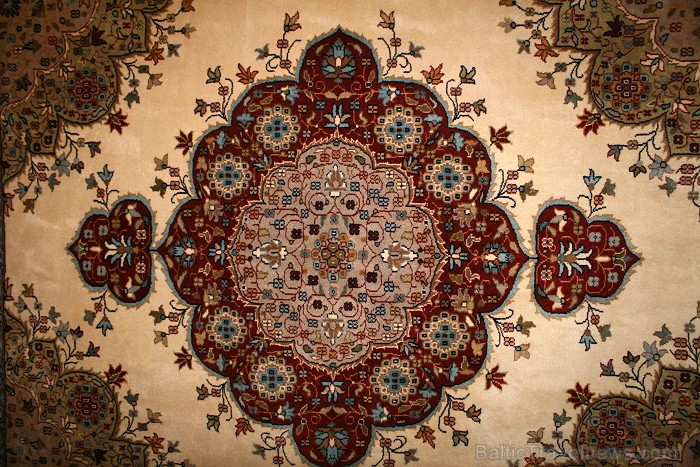 Turcija no senseniem laikiem ir slavena ar vilnas un zīda paklājiem - Kušadasi turku paklāju darbnīca 74857
