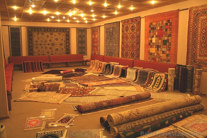 Turcija no senseniem laikiem ir slavena ar vilnas un zīda paklājiem - Kušadasi turku paklāju darbnīca 74866