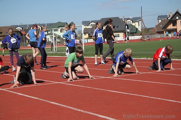 Ogres jaunie vieglatlēti startē 3.05.2012 Salaspilī, bet tūrisma informācija par Ogri - www.LatvijasCentrs.lv 74877