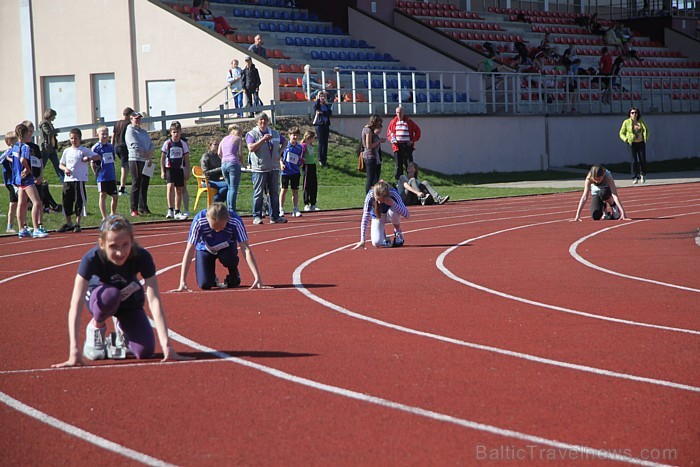 Ogres jaunie vieglatlēti startē 3.05.2012 Salaspilī, bet tūrisma informācija par Ogri - www.LatvijasCentrs.lv 74889