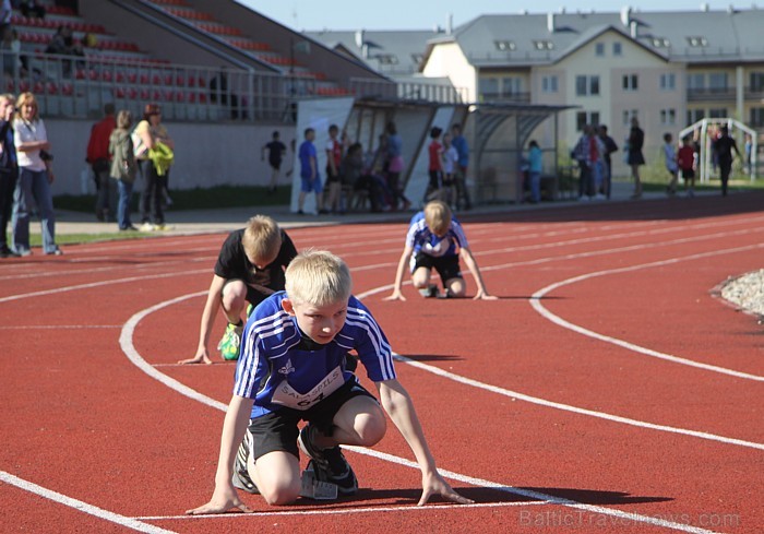 Ogres jaunie vieglatlēti startē 3.05.2012 Salaspilī, bet tūrisma informācija par Ogri - www.LatvijasCentrs.lv 74895