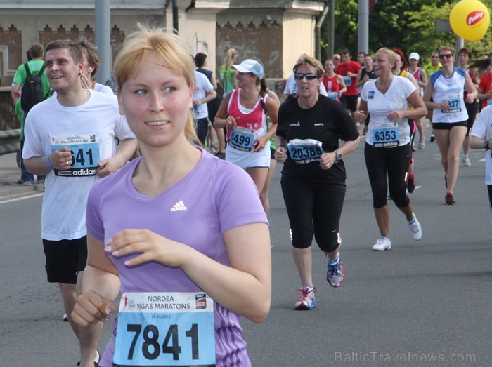 21. Rīgas maratons, kas notika 20.05.2012 un pulcēja dažādās distancēs 18 180 skrējējus (www.wess-select.lv) 75664