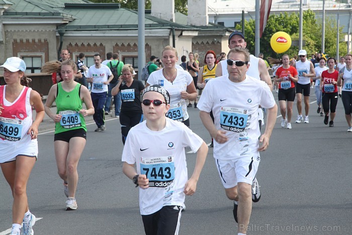 21. Rīgas maratons, kas notika 20.05.2012 un pulcēja dažādās distancēs 18 180 skrējējus (www.wess-select.lv) 75665