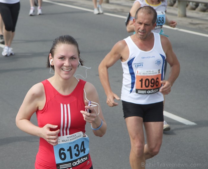 21. Rīgas maratons, kas notika 20.05.2012 un pulcēja dažādās distancēs 18 180 skrējējus (www.wess-select.lv) 75685