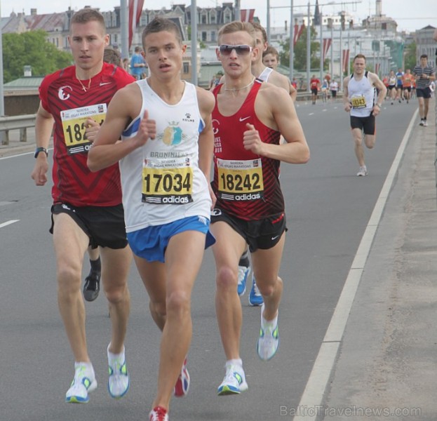 21. Rīgas maratons, kas notika 20.05.2012 un pulcēja dažādās distancēs 18 180 skrējējus (www.wess-select.lv) 75687