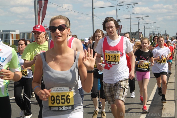 21. Rīgas maratons, kas notika 20.05.2012 un pulcēja dažādās distancēs 18 180 skrējējus (www.wess-select.lv) 75696