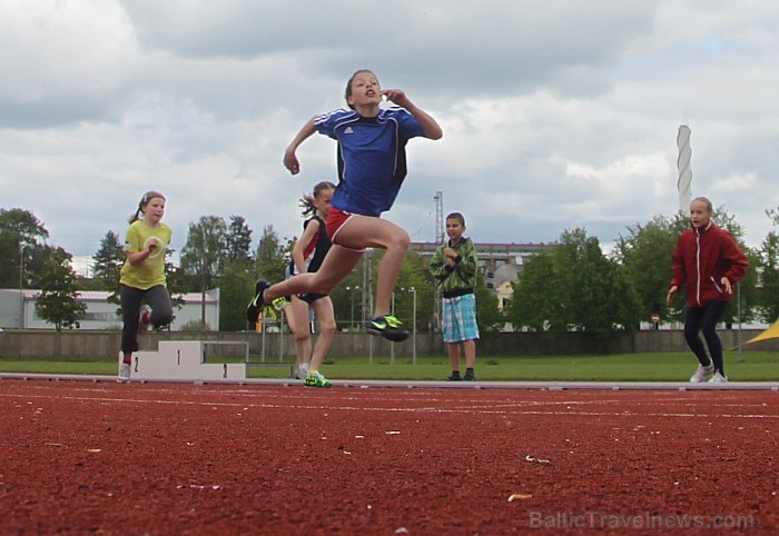 Ogres novada sporta centra atklātās sacensības vieglatlētikā - vairāk informācijas par Ogri - www.latvijascentrs.lv 75917