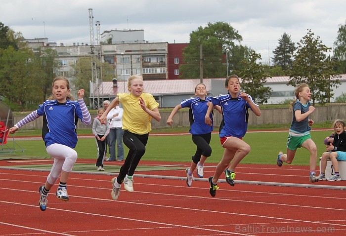 Ogres novada sporta centra atklātās sacensības vieglatlētikā - vairāk informācijas par Ogri - www.latvijascentrs.lv 75921