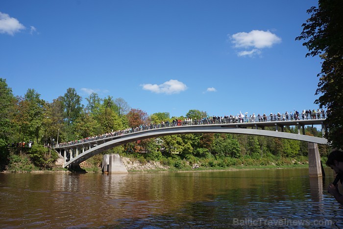 19.05.2012 ar Līkā tilta regati, uz kuru aicināja Ogres un Ikšķiles tūrisma attīstības aģentūra, tika atklāta jaunā tūrisma sezona. www.latvijascentrs 76094