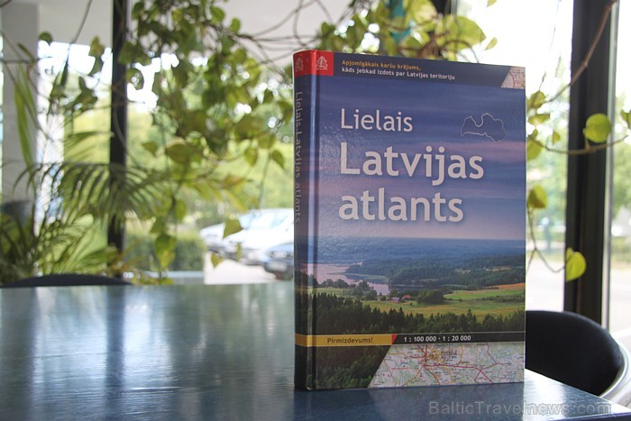 «Jāņa sēta» Rīgas Motormuzejā 6.06.2012 prezentē jauno «Lielais Latvijas atlants» un tūrisma ceļvedi «Latvija» - www.kartes.lv 76612