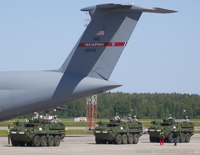 08.06.2012 lidostā «Rīga» nosēdās viena no lielākajām militārajām kravas lidmašīnām - Lockheed C-5A «Galaxy» Foto: www.fotoprojekts.lv 76623