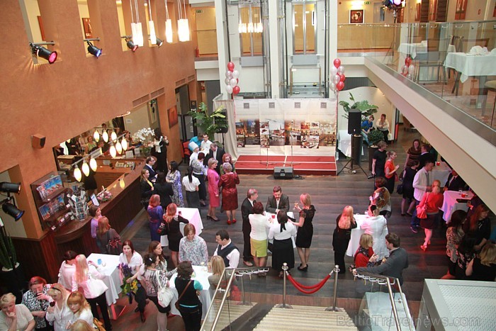 Rīgas četru zvaigžņu viesnīca «Avalon Hotel» svin 6.06.2012 piecu gadu jubileju - www.hotelavalon.eu 76815