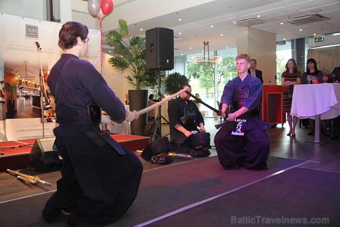 Rīgas četru zvaigžņu viesnīca «Avalon Hotel» svin 6.06.2012 piecu gadu jubileju - www.hotelavalon.eu 76883