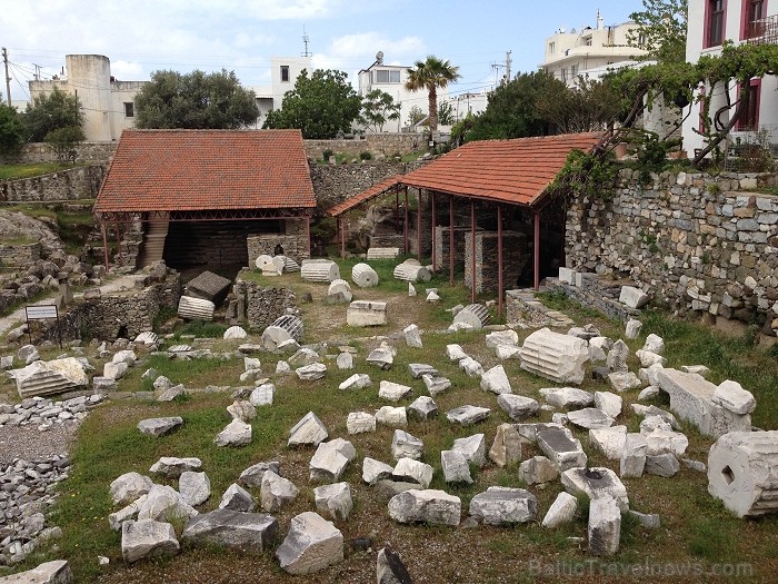 Halikarnāsas mauzolejs tika uzcelts valdnieka Mausola māsas un sievas Artemisijas vadībā 77628