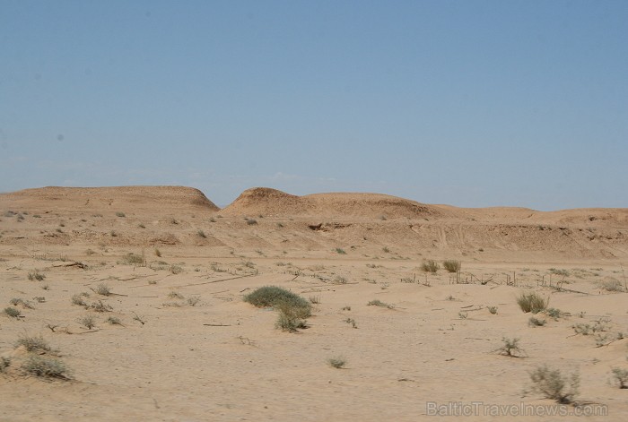 Dodies uz Sahāras tuksnesi (Onk Ejmel) mirāžas meklējumos. Valsts: Tunisija 79176