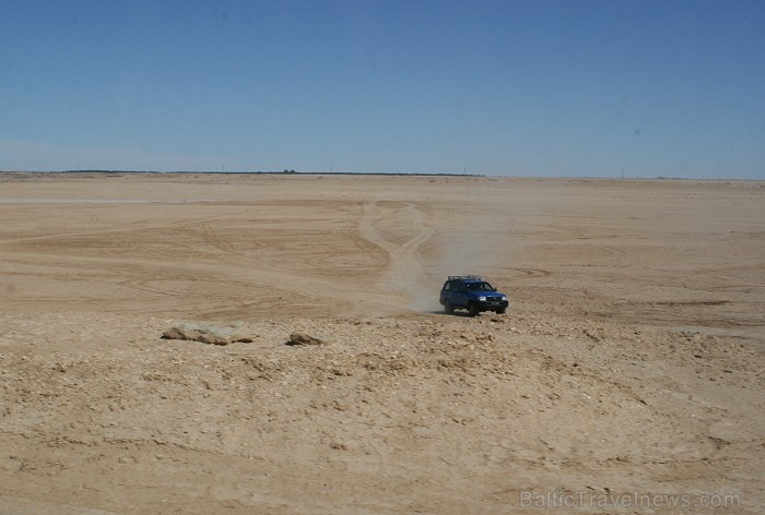 Dodies uz Sahāras tuksnesi (Onk Ejmel) mirāžas meklējumos. Valsts: Tunisija 79177