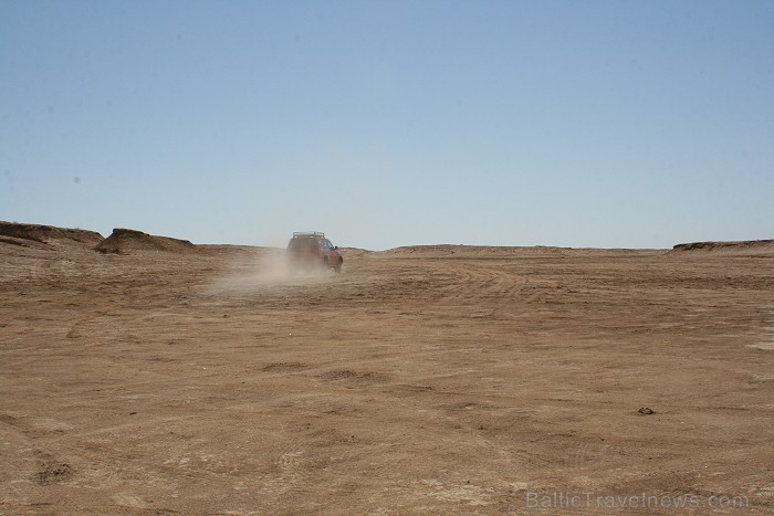 Dodies uz Sahāras tuksnesi (Onk Ejmel) mirāžas meklējumos. Valsts: Tunisija 79178