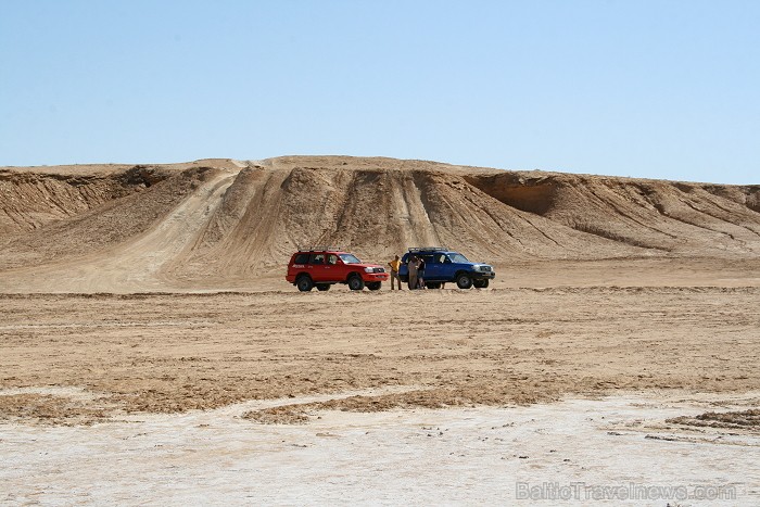 Dodies uz Sahāras tuksnesi (Onk Ejmel) mirāžas meklējumos. Valsts: Tunisija 79190