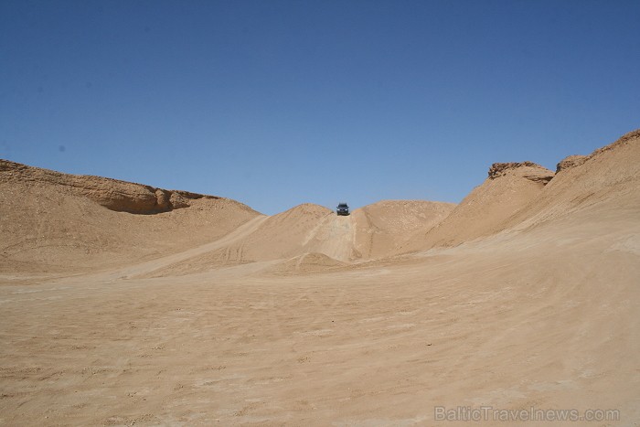 Dodies uz Sahāras tuksnesi (Onk Ejmel) mirāžas meklējumos. Valsts: Tunisija 79206