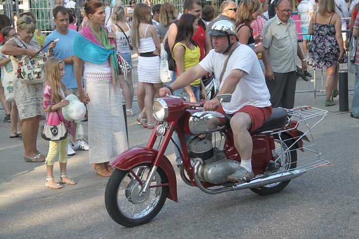 «Jaunais vilnis 2012» Jūrmalā veicina svētku sajūtu un tūristu labsajūtu - www.jurmala.lv 79519