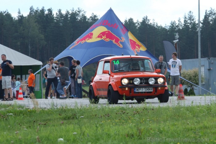 Izaicinājuma sacensībās Baltic Mini Challenge 2012 iekaro skatītāju sirdis, 04.08.2012 Foto: Juris Ķilkuts www.fotoatelje.lv 80241