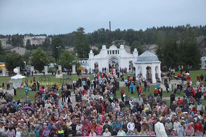 Vissvētākās Jaunavas Marijas debesbraukšanas svētki Aglonā (Aglyunā) 14./15.08.2012 80346