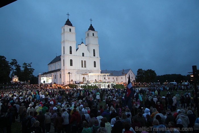 Vissvētākās Jaunavas Marijas debesbraukšanas svētki Aglonā (Aglyunā) 14./15.08.2012 80372