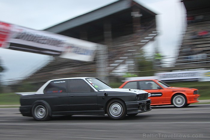 Dragreisa sacīkstes «BRIDGESTONE Dragrace Cup 2012» Biķerniekos notika 2.09.2012, kur sacentās ātrākās Latvijas un Igaunijas automašīnas 81409