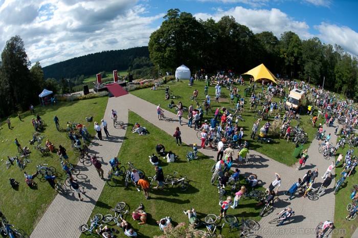 Vienības brauciens 2012 pārspēj visus iepriekšējos dalībnieku rekordus. Foto: Zigismunds Zālmanis 81450