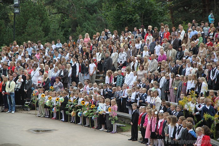 Zinību diena Ikšķilē. Foto sponsors: www.LatvijasCentrs.lv 81495