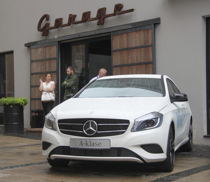 Jauno Mercedes A-klases automašīnu Latvijā sāks tirgot no 15. septembra. Foto sponsors: www.garage.lv 82076