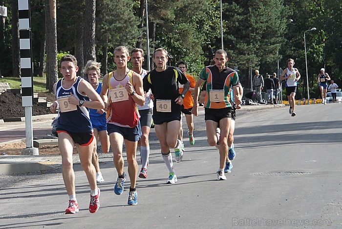 Ogres novada balvu izcīņa garo distanču skriešanā 8.09.2012. Foto sponsors: www.LatvijasCentrs.lv 82112