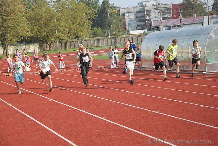 Ogres, Ikšķiles, Ķeguma, Lielvārdes novadu skolu vieglatlētikas sacensības 19.09.2012. Foto sponsors: www.latvijascentrs.lv 82353