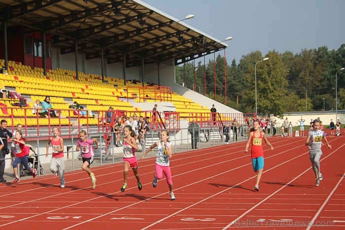 Ogres, Ikšķiles, Ķeguma, Lielvārdes novadu skolu vieglatlētikas sacensības 19.09.2012. Foto sponsors: www.latvijascentrs.lv 82358