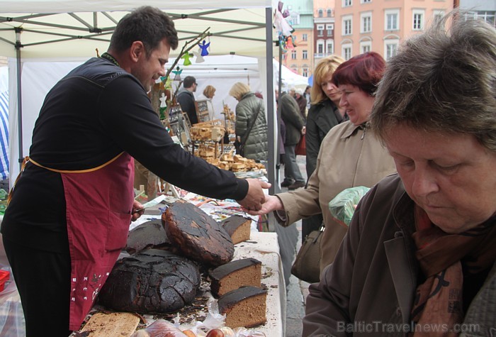 Miķeļdienas tirgus Doma laukumā, Rīgā. Foto sponsors: www.domehotel.lv 82738