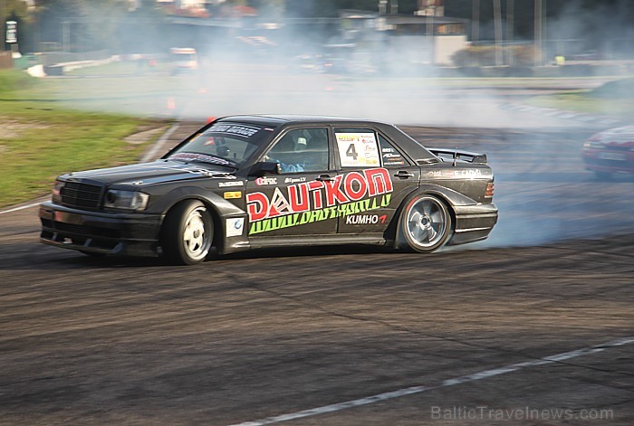 Drifta sezonas noslēgums 2012 Biķerniekos. Foto sponsors: www.avis.lv 82805