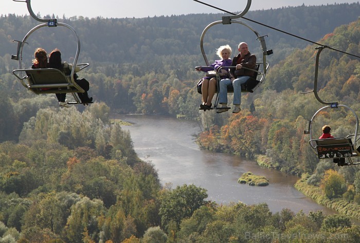 Zelta rudens iezīmējas Siguldā. Foto sponsors: www.tourism.sigulda.lv 82940