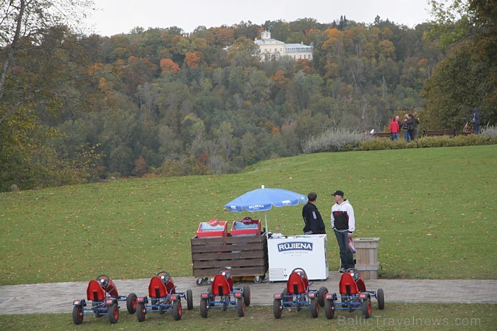 Zelta rudens iezīmējas Siguldā. Foto sponsors: www.tourism.sigulda.lv 82943