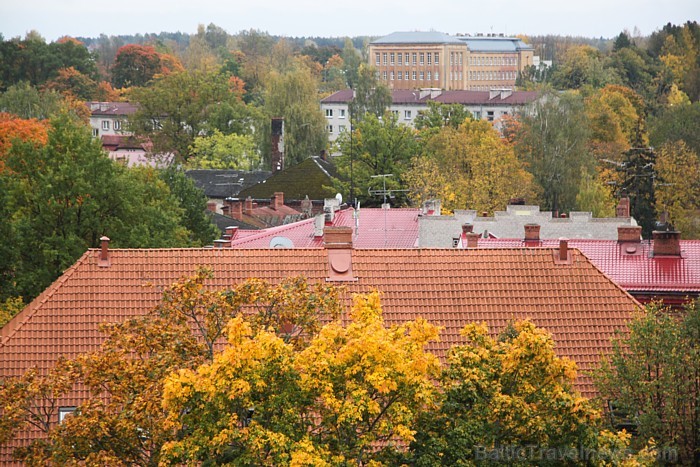 Skats uz Cēsīm no putna lidojuma. Foto sponsors: www.tourism.cesis.lv 83075