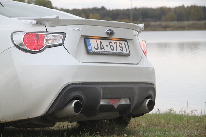 Testa laikā tika novērots, ka Subaru BRZ Sport arī starp BMW autovadītājiem tika respektēts un pavadīts ar ziņkārīgu skatienu. Foto sponsors: www.suba 83136