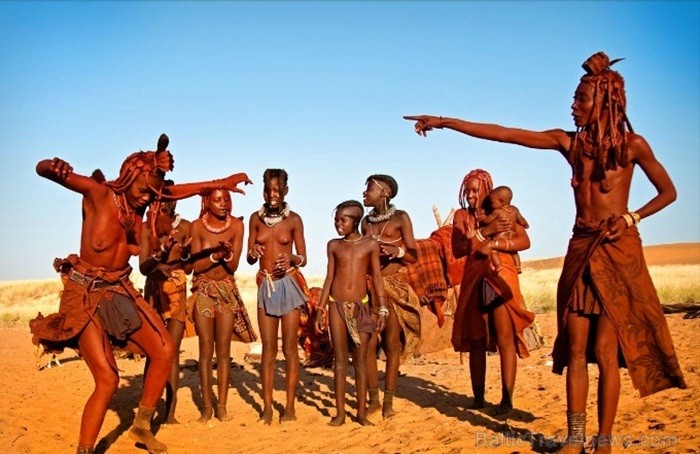 Namībijas iedzīvotāji ir lepni ne tikai par sevi, bet arī savu kultūru. Foto: www.namibiatourism.com 83177