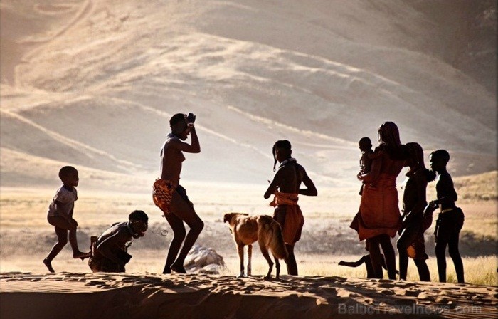 Namībijas iedzīvotāji ir lepni ne tikai par sevi, bet arī savu kultūru. Foto: www.namibiatourism.com 83193