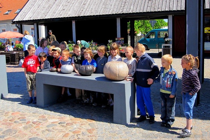 Pavisam konkursam tika iesniegti 517 divdesmit četru autoru darbi, no kuriem tika atlasīti 80 labākie darbi, bet 40 vislabākās fotogrāfijas izvēlētas  83469