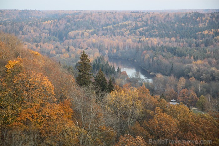 Rudens «zelts» izkrāšņo Turaidas muzejrezervātu. Foto sponsors: www.tourism.sigulda.lv 83637