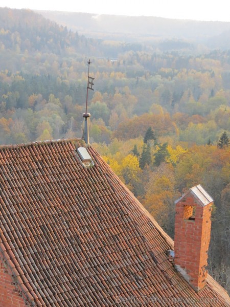 Rudens «zelts» izkrāšņo Turaidas muzejrezervātu. Foto sponsors: www.tourism.sigulda.lv 83644